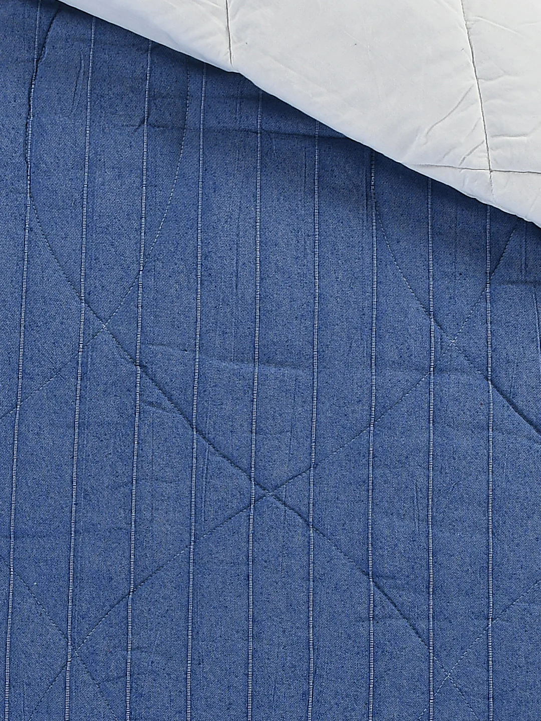 Chawla Striped Queen Size Quilt (90X100) - Image 8