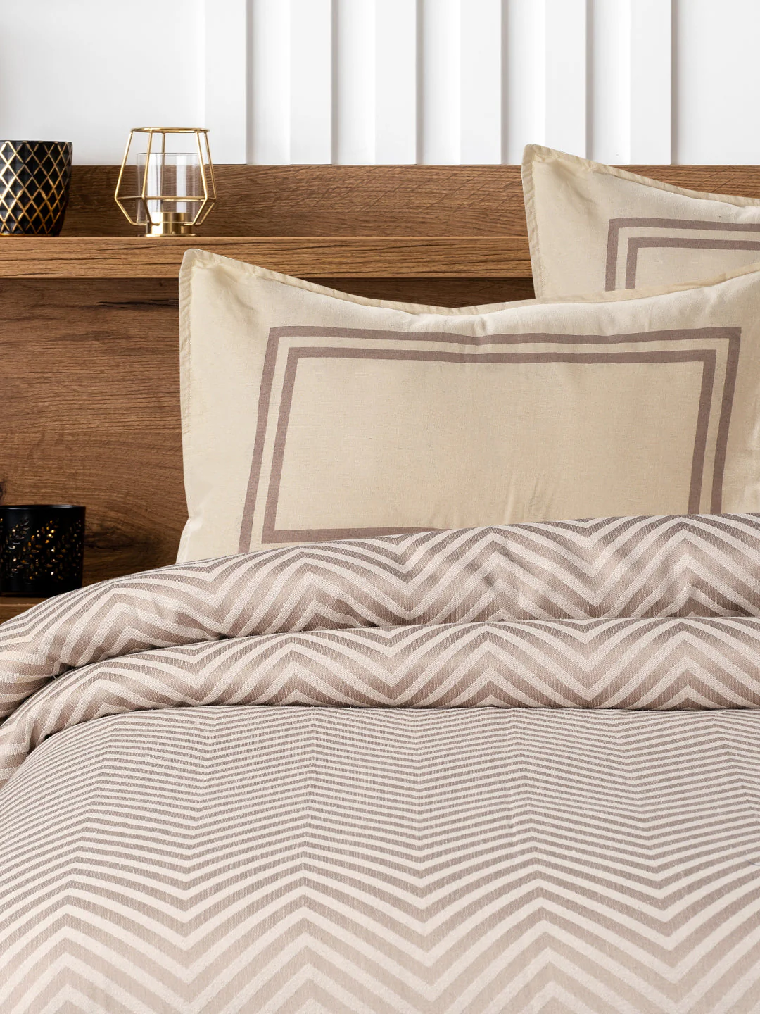 Chevron Damask Cotton Bed Cover with 2 Pillow Covers | King/Queen Size - Image 10