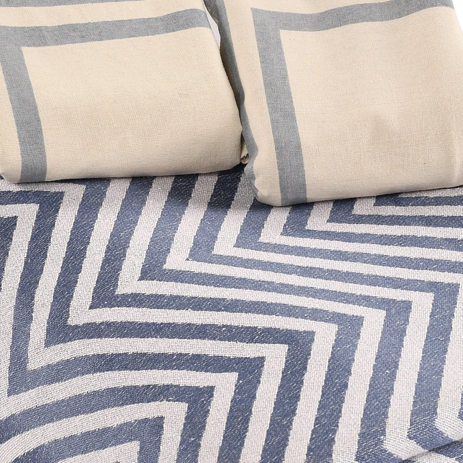 Chevron Damask Cotton Bed Cover with 2 Pillow Covers | King/Queen Size - Image 20