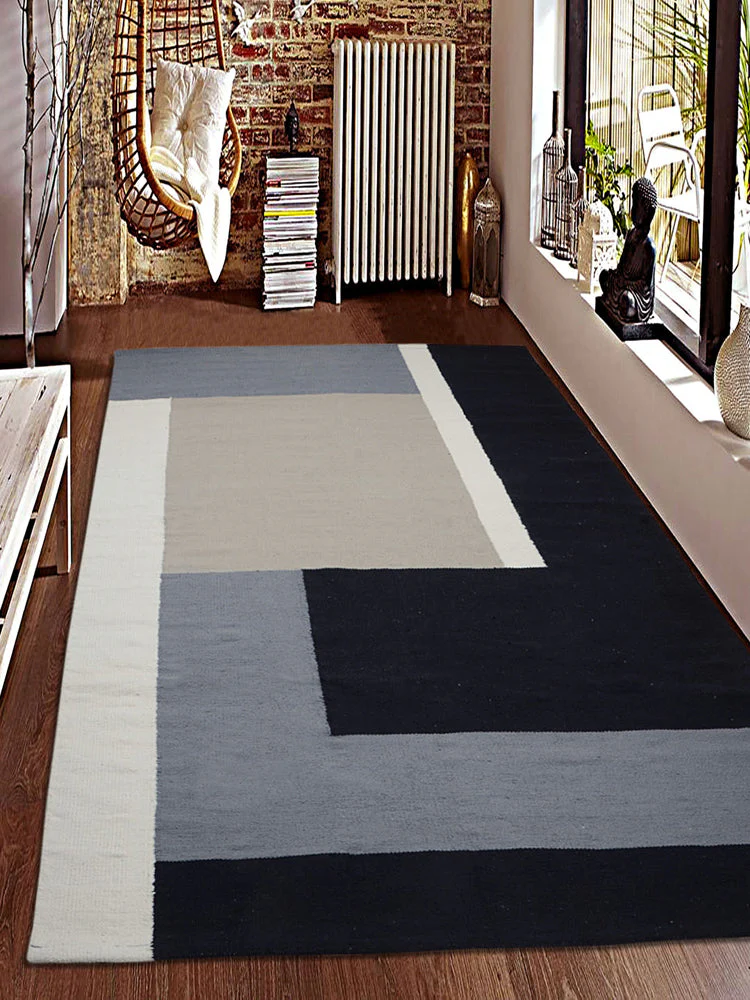 Handloom Cut Shuttle Rug | Traditional Craftsmanship with Textured Finish - Image 7