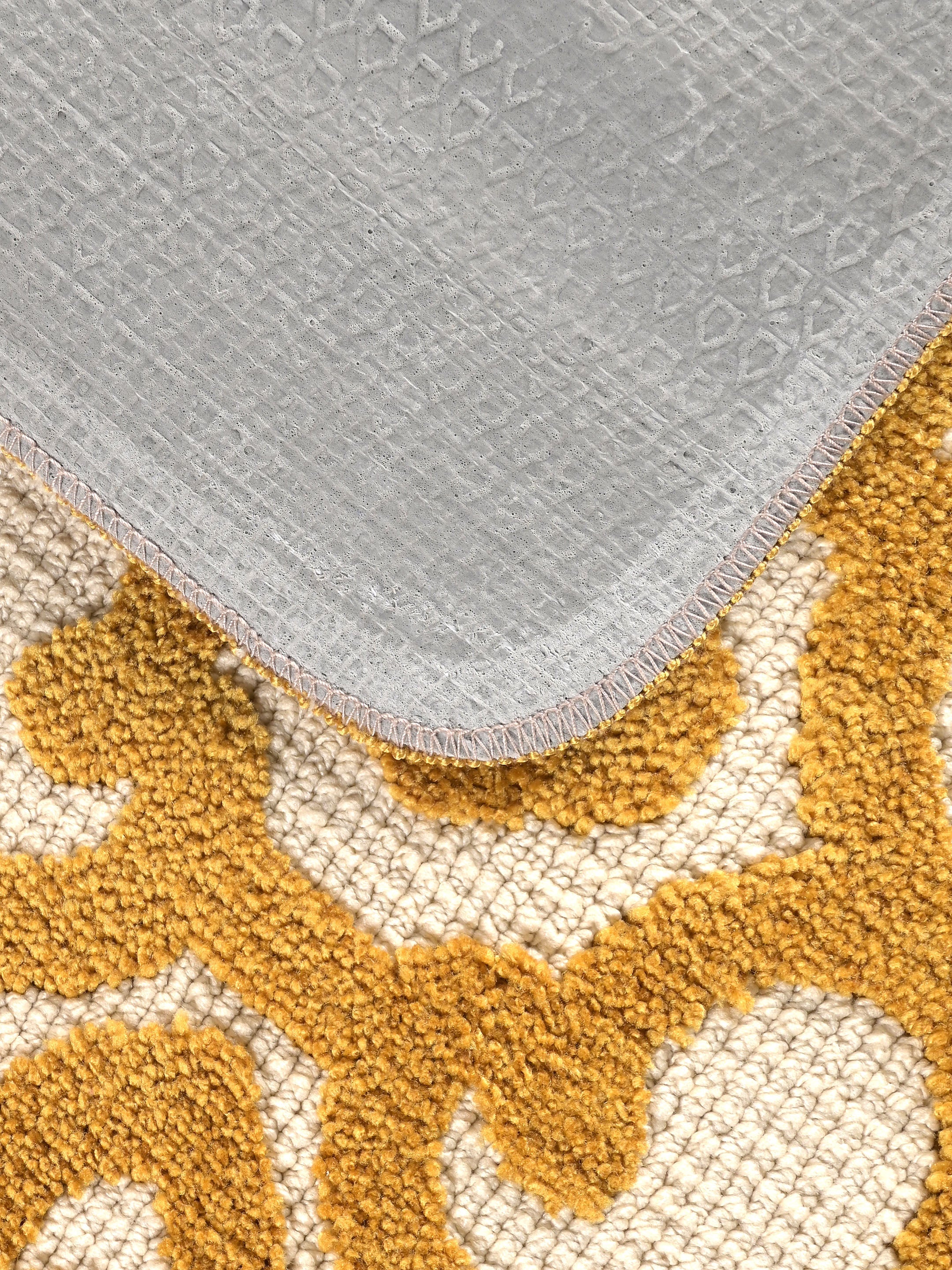 KARO Soft Anti-Slip Bath Set | 2-Piece Microfiber Set - Image 7