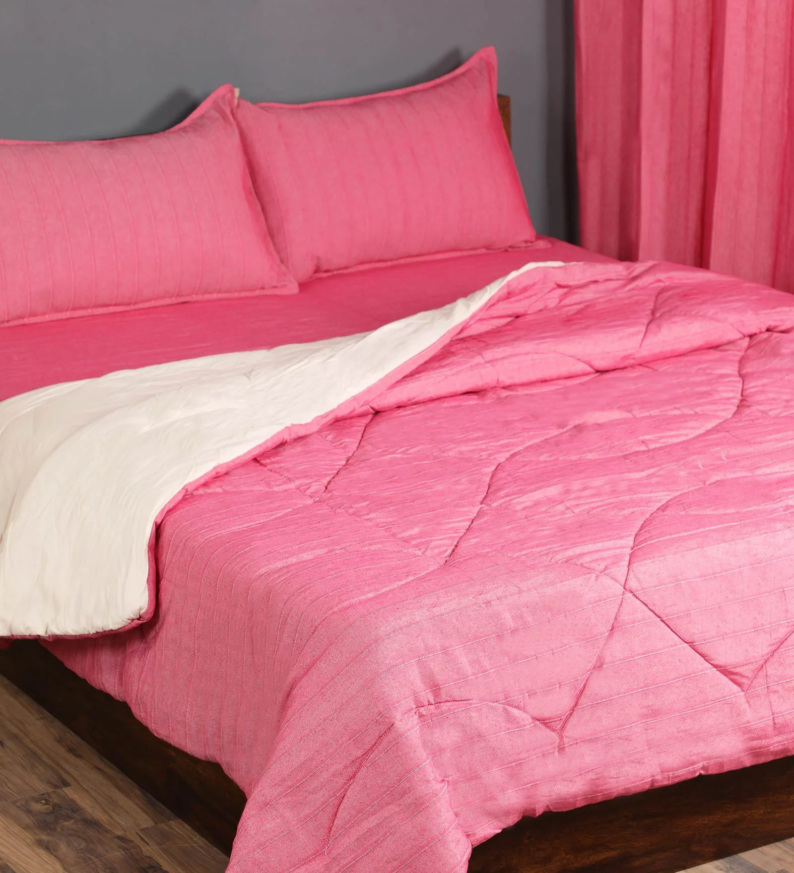 6 PC Bedding Combo | 1 Bedsheet + 2 Pillow Covers + Quilt + 2 Curtains | 90x100 & 4x7 - Image 3