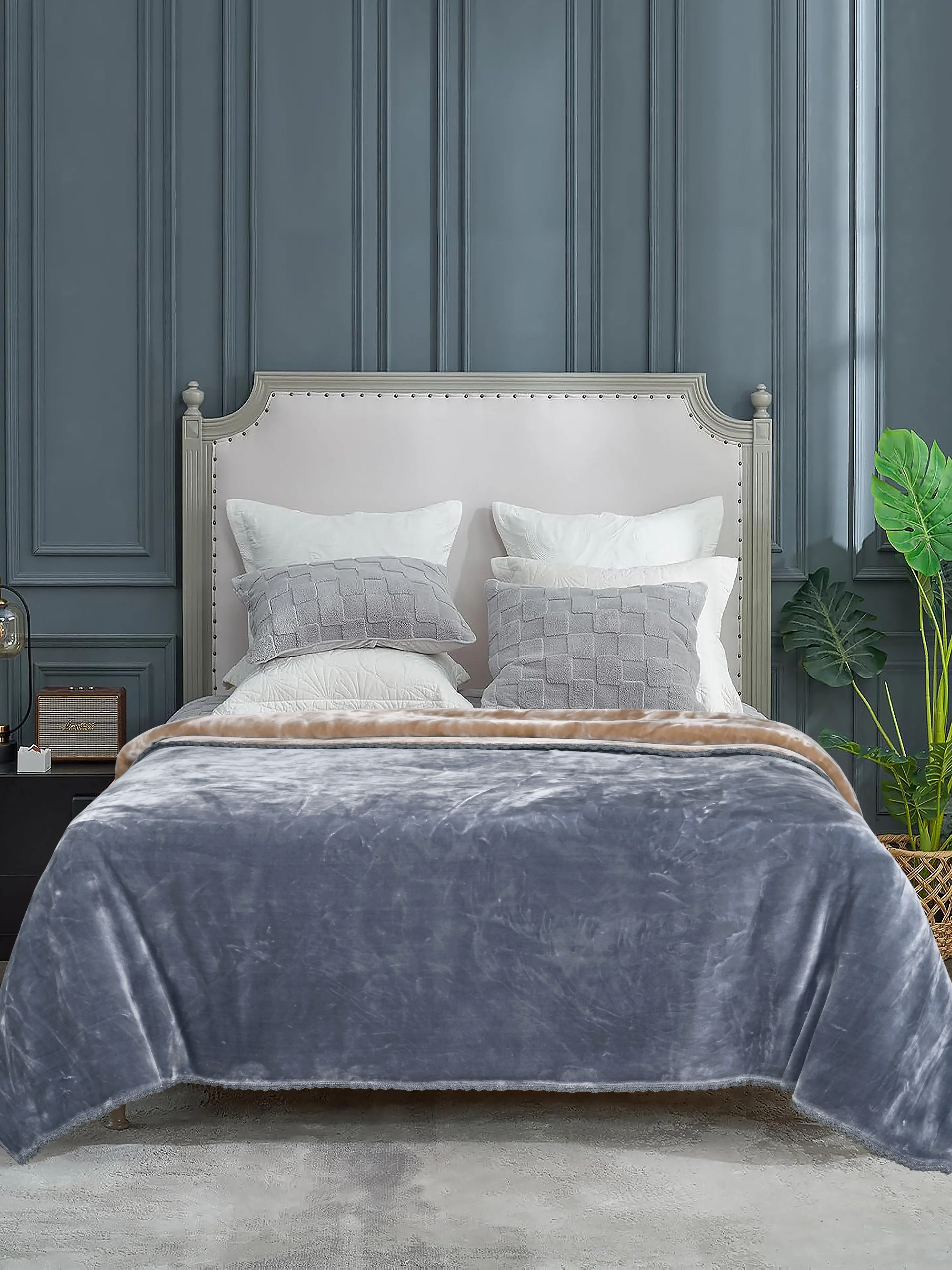 Winter Mink Cloudy Silky Soft Double-Color King Size 2-Layer Blanket with Crochet Lace Edges | Plush & Premium Feel - Image 4