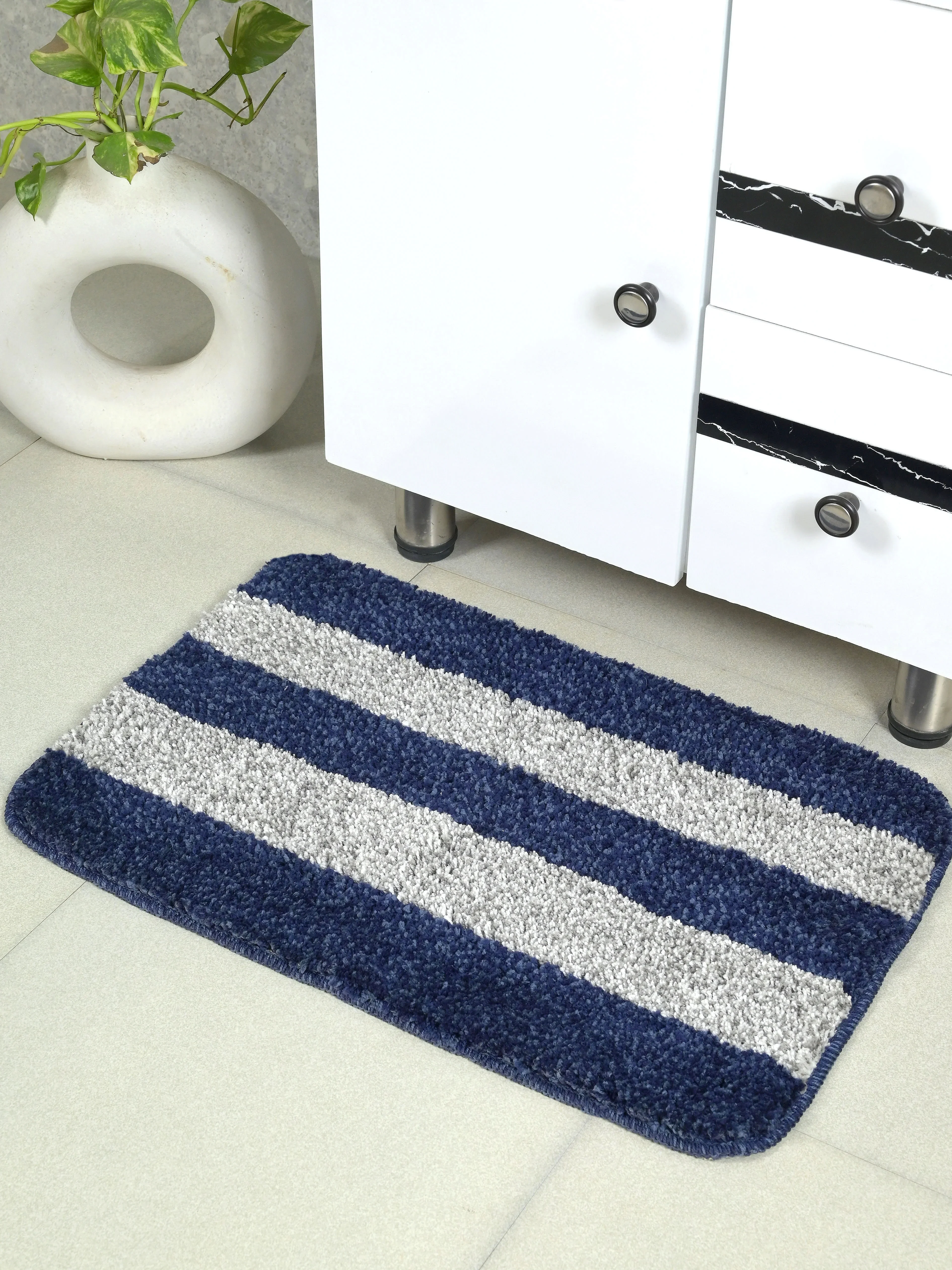 Shimo Soft Anti-Slip Bathmat | Plush Feel & Quick-Dry Comfort